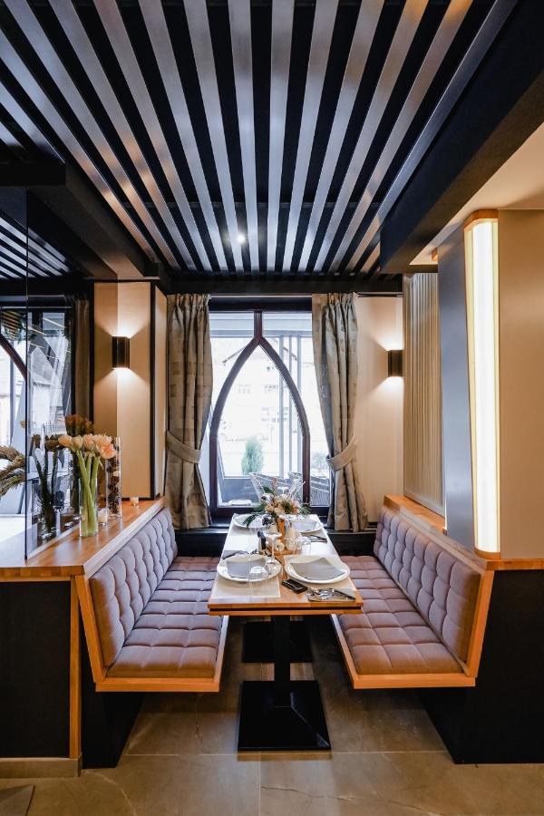 Pensiune Restaurant Capra Neagra Moisei Eksteriør billede