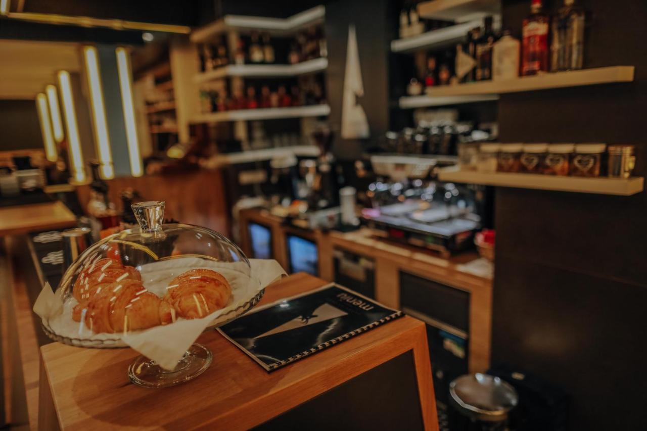 Pensiune Restaurant Capra Neagra Moisei Eksteriør billede