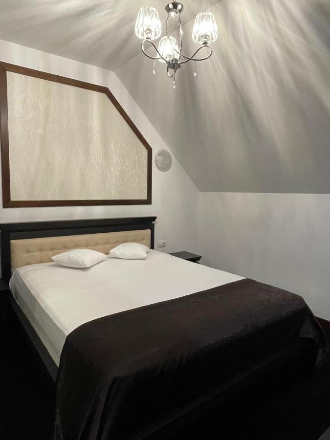 Pensiune Restaurant Capra Neagra Moisei Eksteriør billede